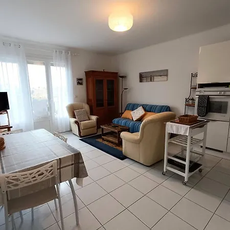 Avec Wifi, Vue Mer, Au Centre-ville De - Ref 929 * 펄로스가이렉
