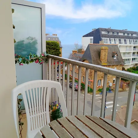 Avec Wifi, Vue Mer, Au Centre-ville De - Ref 929